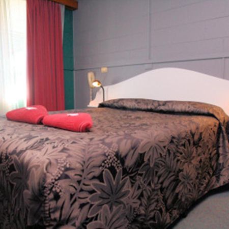 Queenstown Motor Lodge Room photo